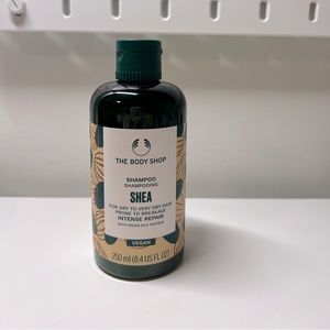 The Body Shop SHEA shampoo. Perfect for breakages. Vegan formula